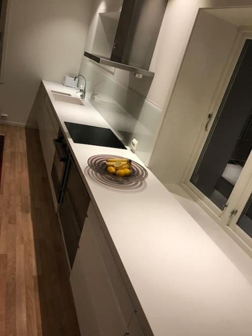 Stort Hus I Porsgrunn Sentrum Med Gangavstand Til "Alt" & Gratis Parkering Til Flere Biler Exterior foto